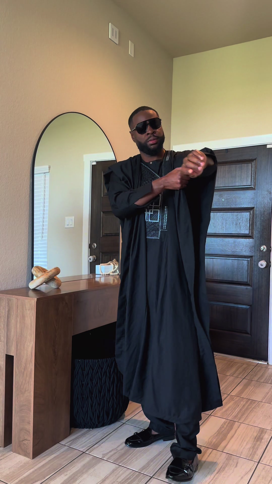 Thanksgiving Day Outfit Dilemma: Which Look Should I Iron?